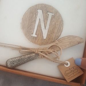 Mud Pie Kitchen - NIB Mud Pie marble cheese board with spreader Mud Pie Kitchen - NIB Mud Pie marble cheese board with spreader